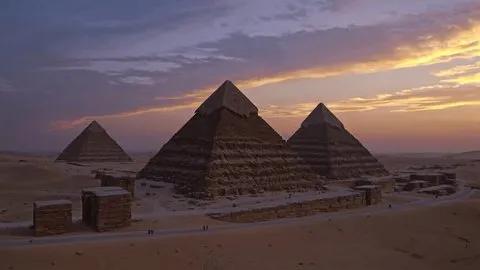 黑椒盖饭 - 丝路遗迹获奖纪录片海报